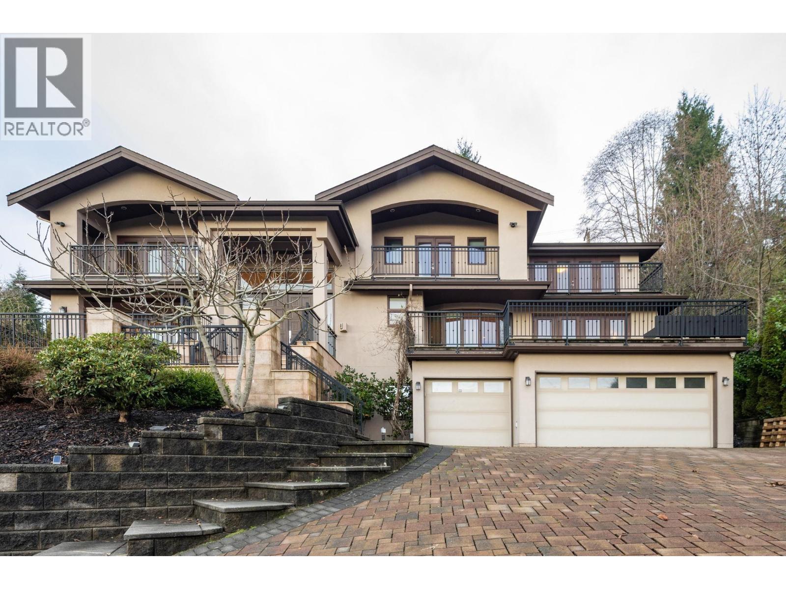611 BARNHAM ROAD, West Vancouver, British Columbia