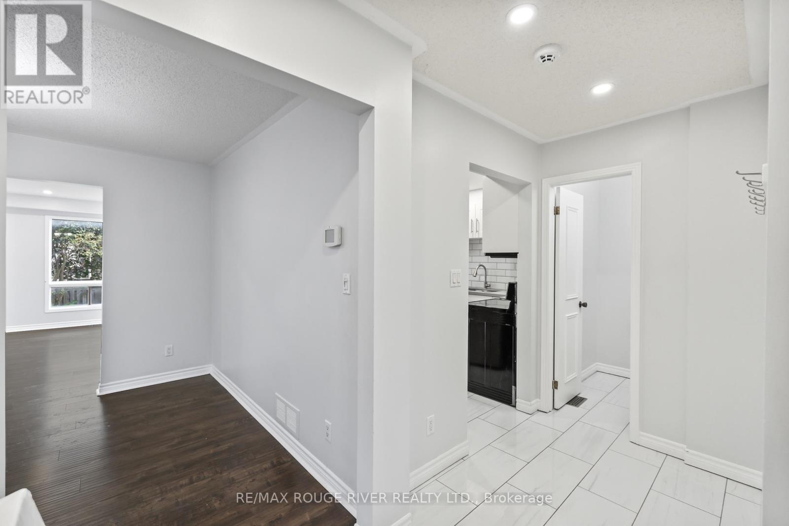 Upper - 95 B Concession Street E, Clarington, Ontario  L1C 4R8 - Photo 3 - E12374847