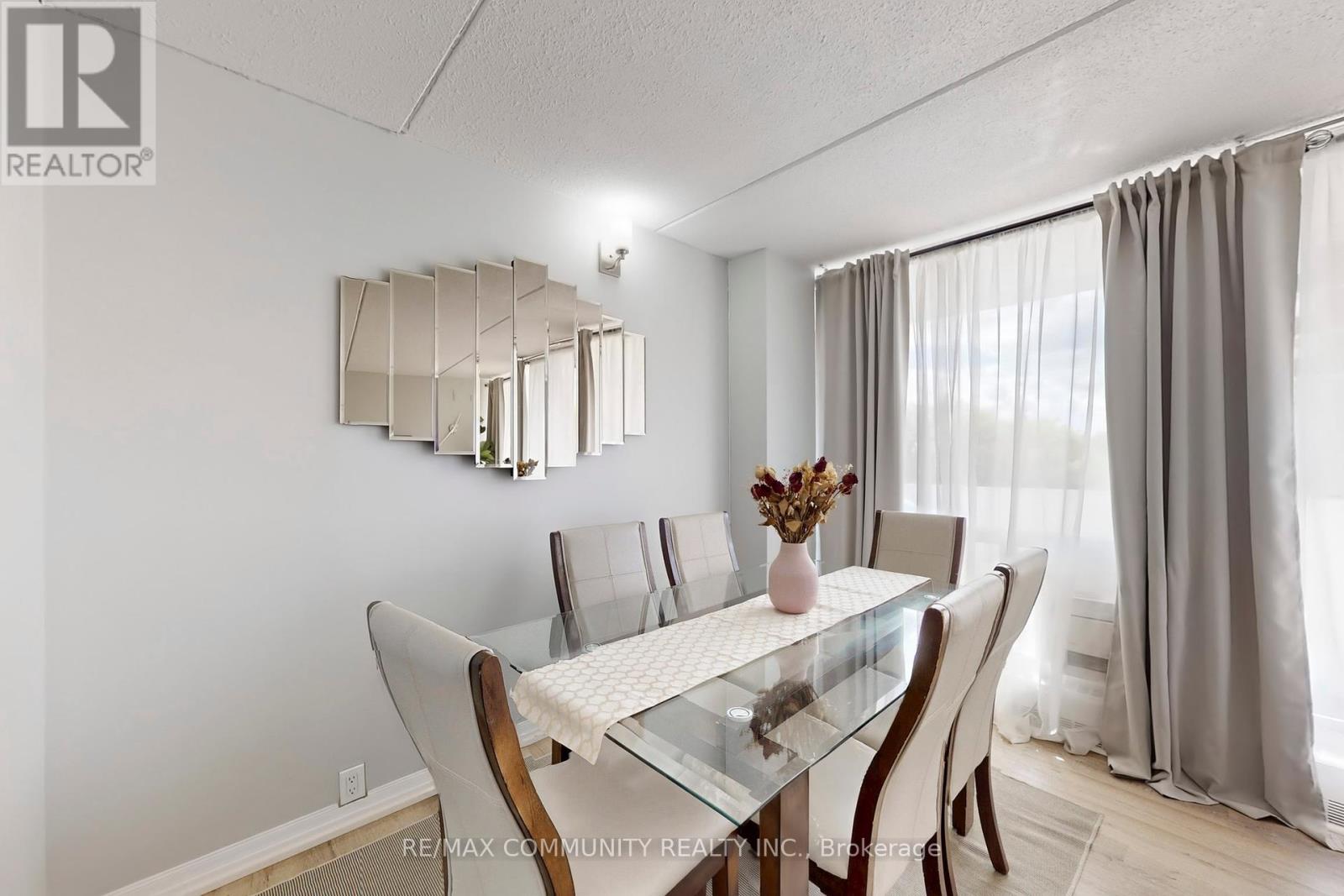 213 - 2 Glamorgan Avenue, Toronto, Ontario  M1P 2M8 - Photo 13 - E12374793