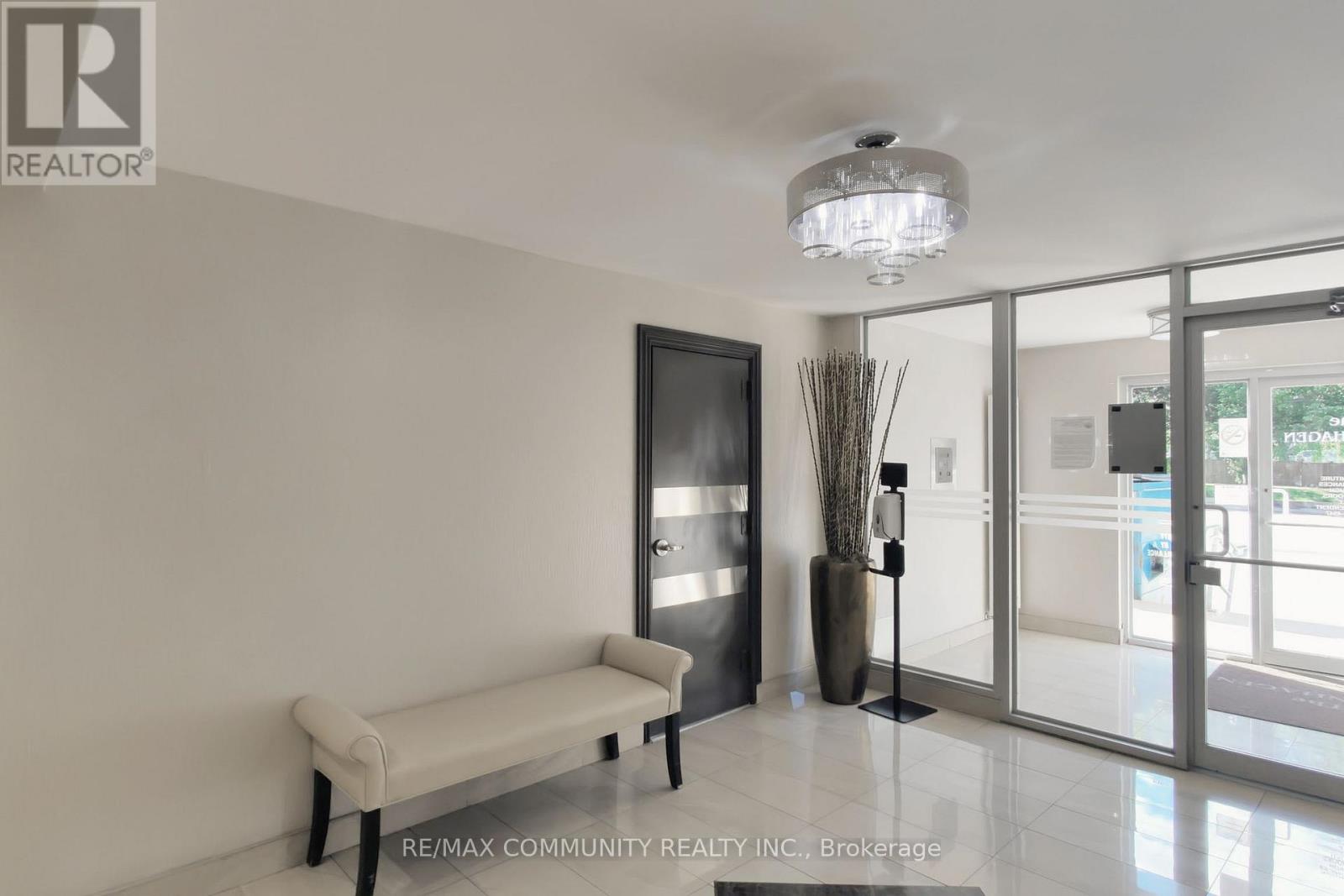 213 - 2 Glamorgan Avenue, Toronto, Ontario  M1P 2M8 - Photo 6 - E12374793