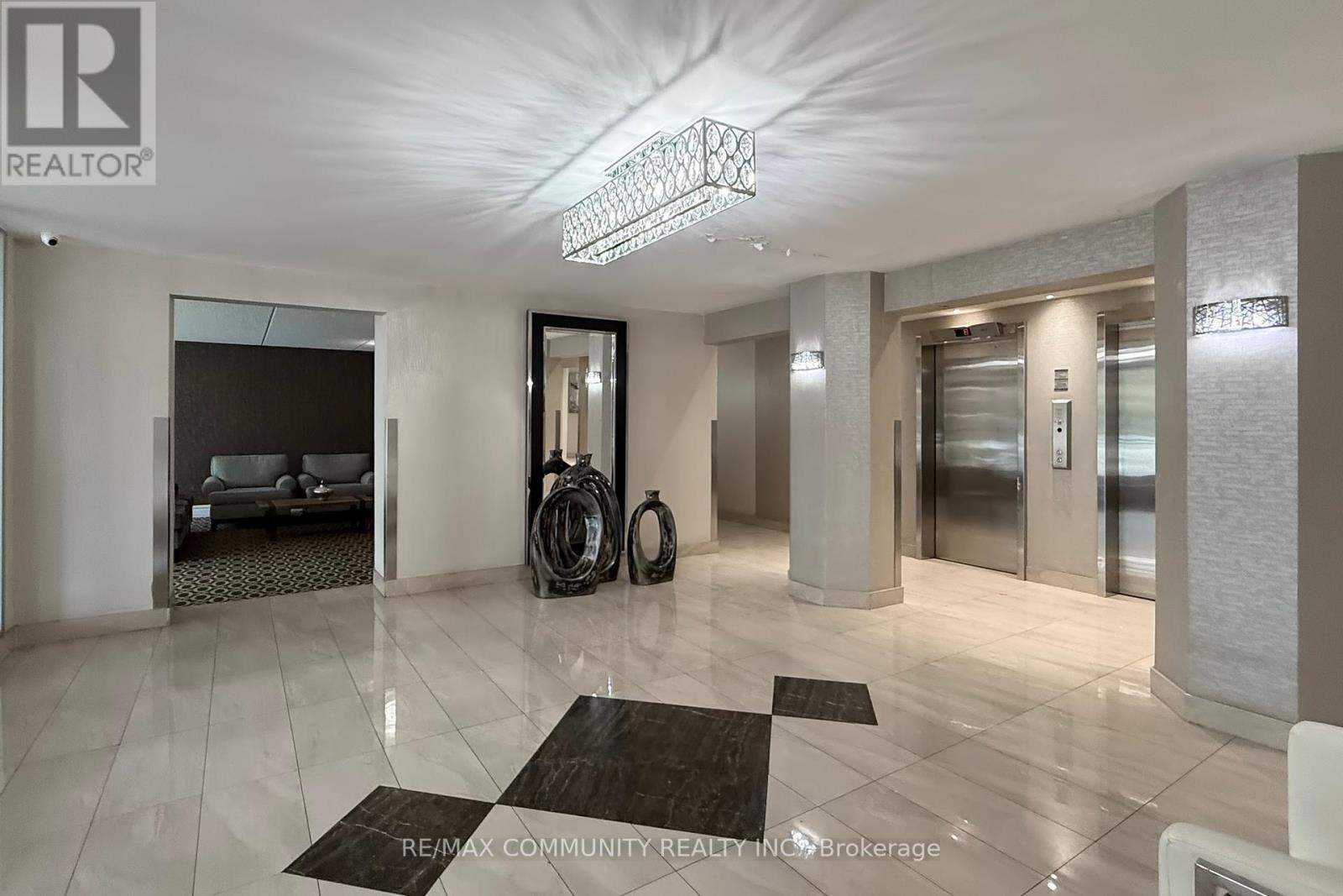 213 - 2 Glamorgan Avenue, Toronto, Ontario  M1P 2M8 - Photo 8 - E12374793