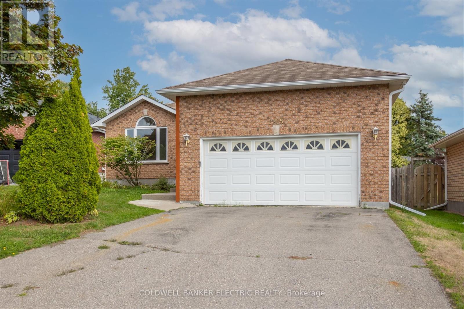 2225 LORRAINE DRIVE, Peterborough, Ontario