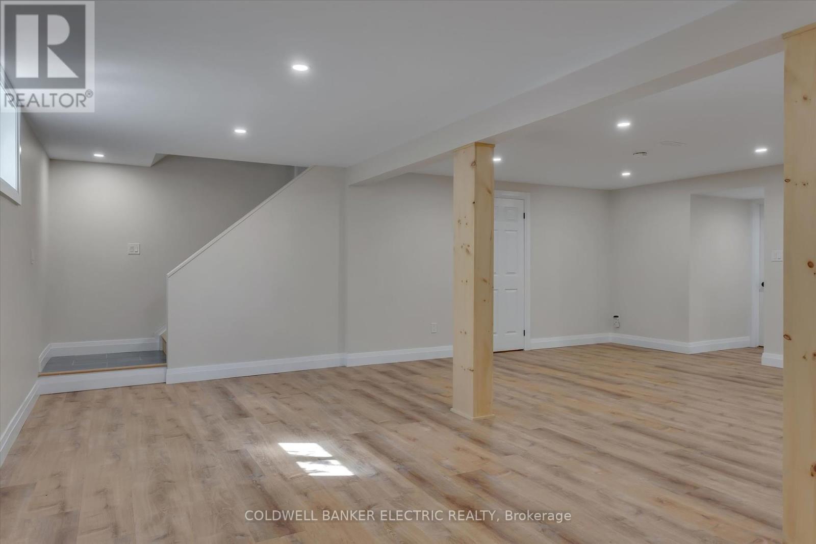 2225 Lorraine Drive, Peterborough, Ontario  K9L 1Y6 - Photo 25 - X12374870