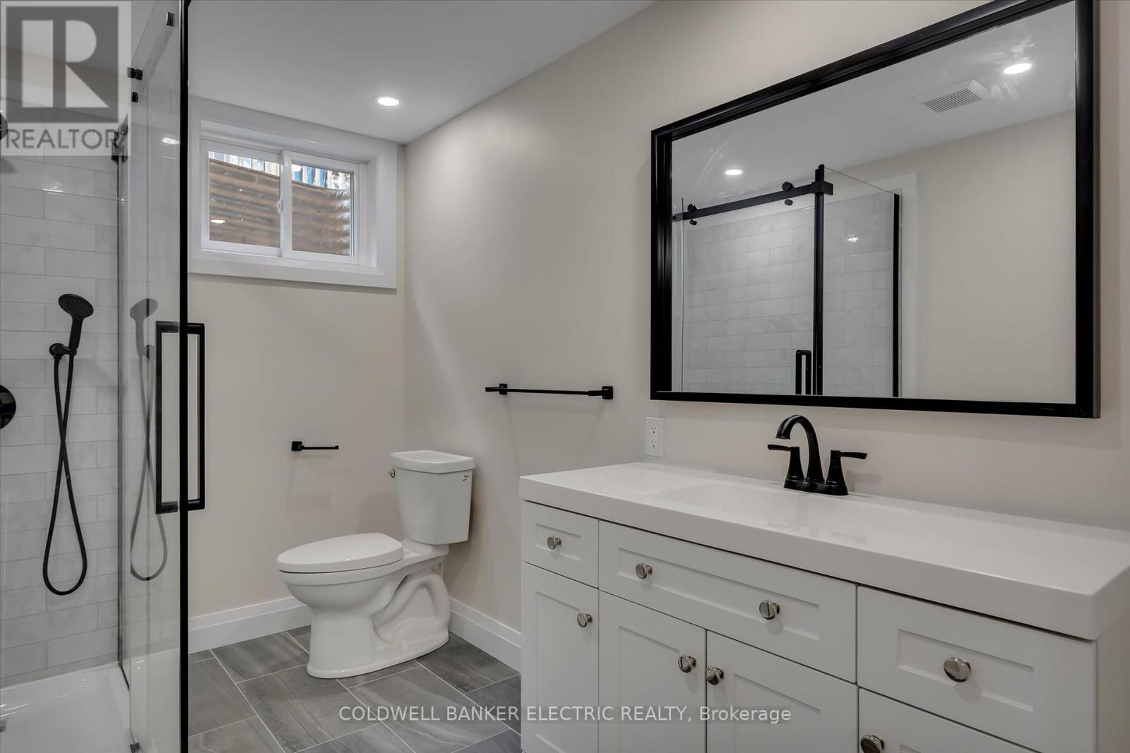 2225 Lorraine Drive, Peterborough, Ontario  K9L 1Y6 - Photo 28 - X12374870