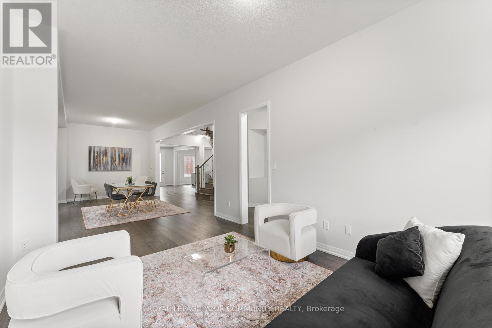 1583 Stovell Crescent, Innisfil, Ontario  L0L 1W0 - Photo 9 - N12374672