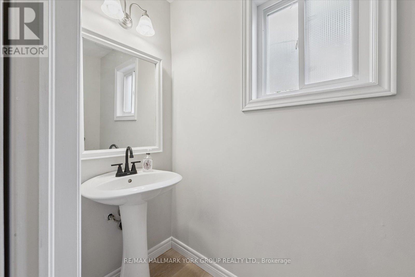 340 King Street E, East Gwillimbury, Ontario  L0G 1M0 - Photo 20 - N12374680