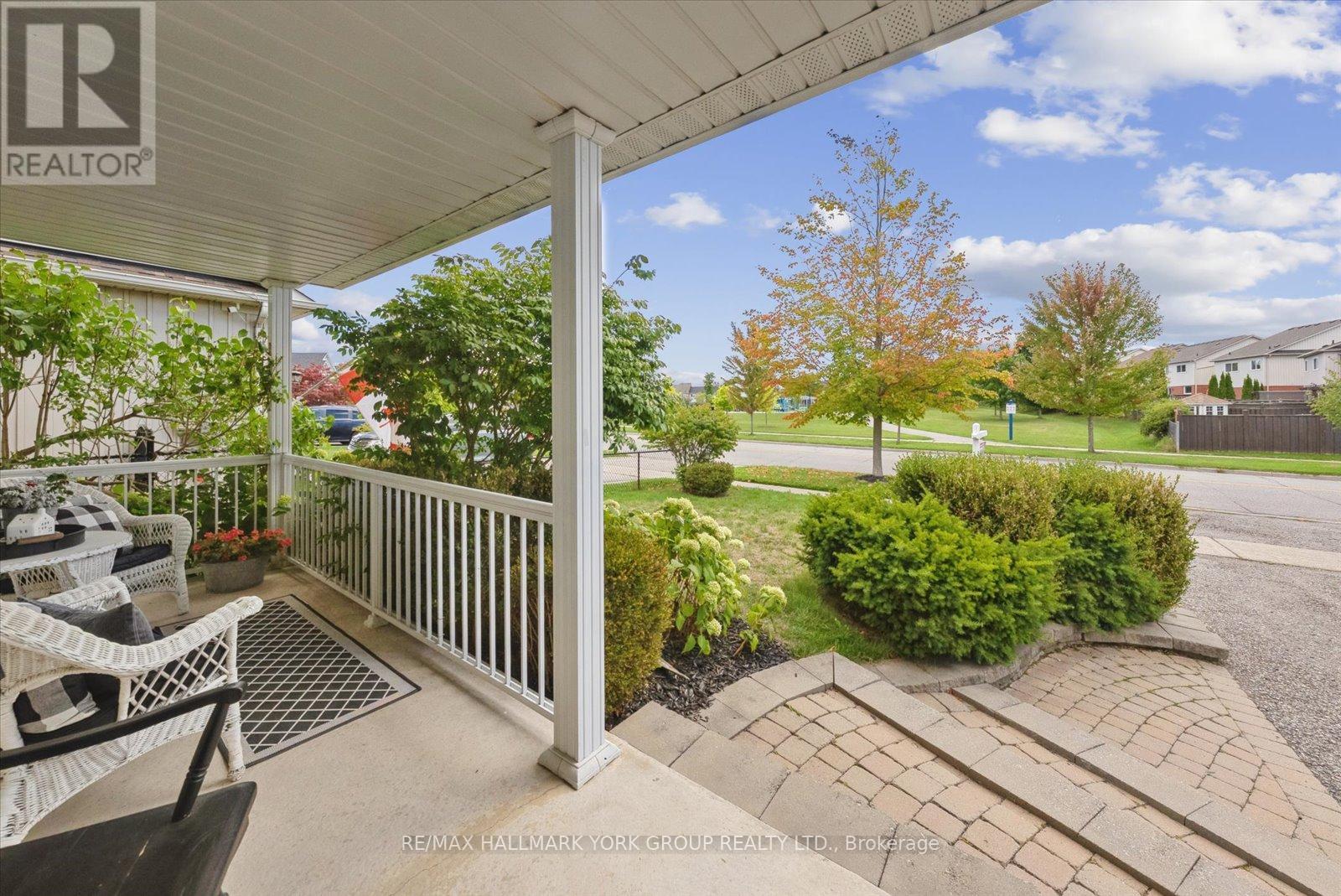 340 King Street E, East Gwillimbury, Ontario  L0G 1M0 - Photo 3 - N12374680
