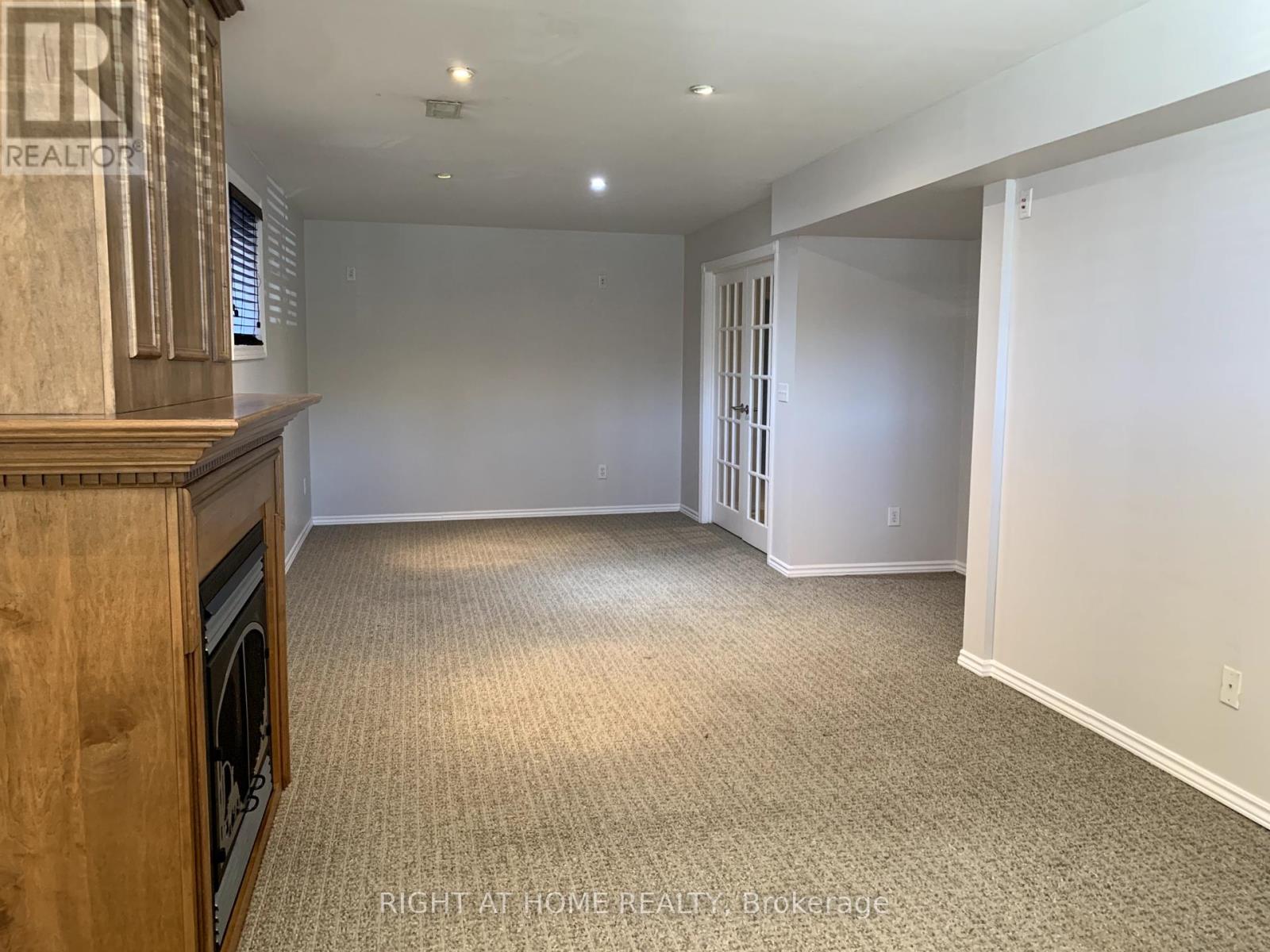 186 Pringle Drive, Barrie, Ontario  L4N 0P7 - Photo 4 - S12234469
