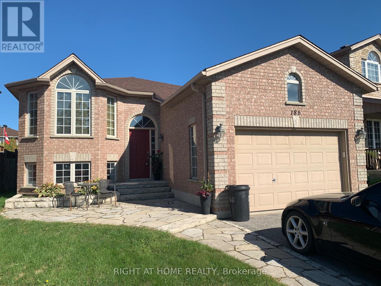 186 Pringle Drive, Barrie, Ontario  L4N 0P7 - Photo 1 - S12234469