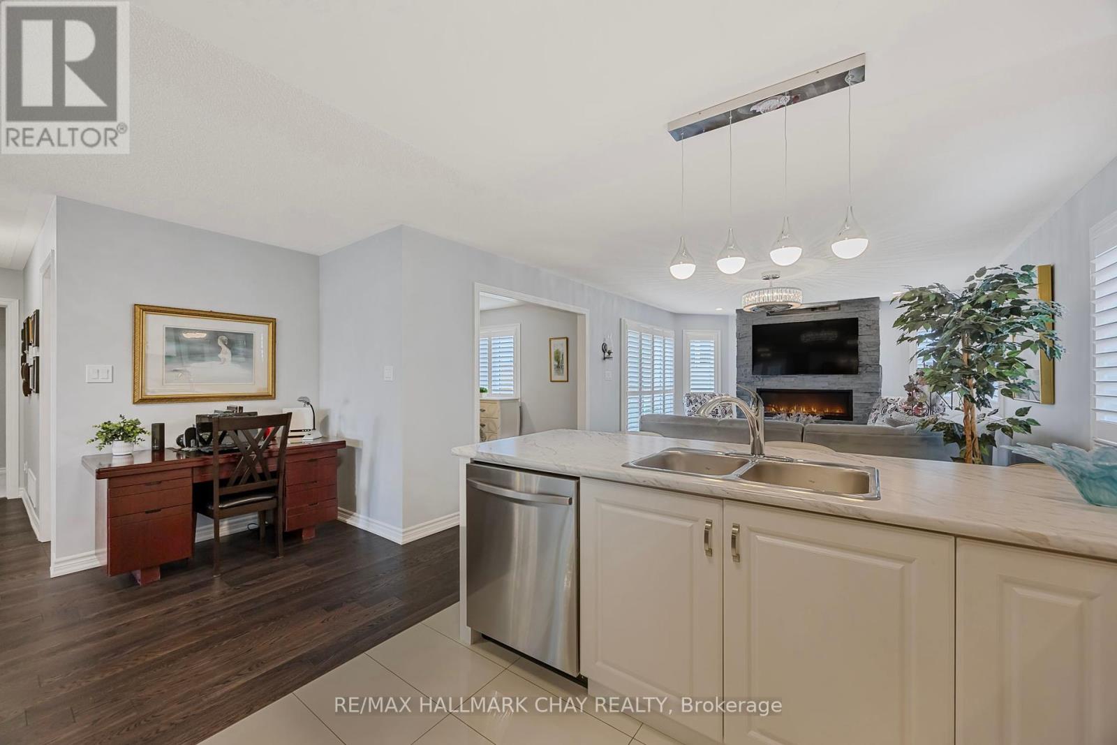 17 Sophie Lane S, Ramara, Ontario  L3V 8J9 - Photo 10 - S12374654