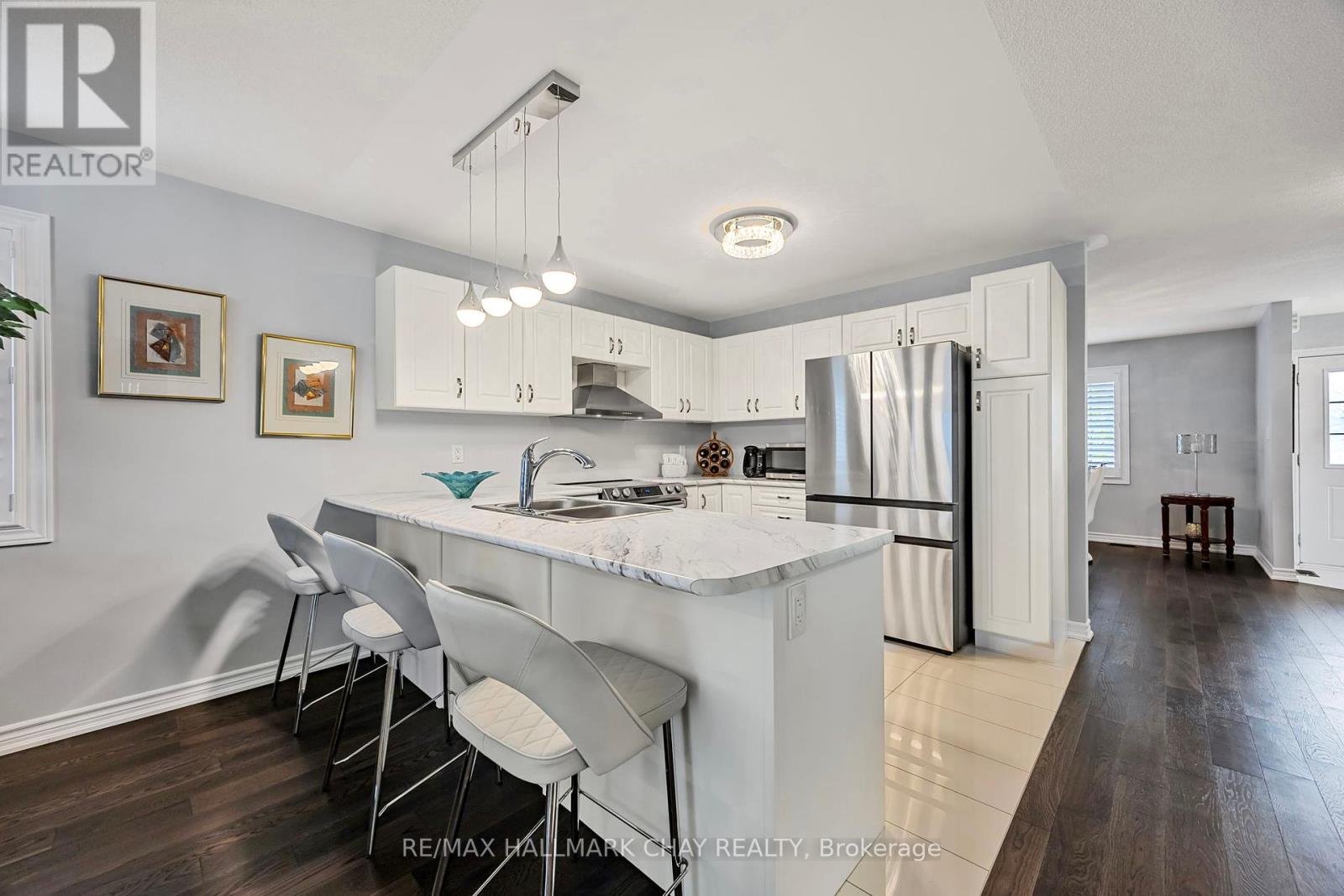 17 Sophie Lane S, Ramara, Ontario  L3V 8J9 - Photo 7 - S12374654