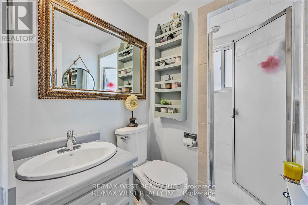 230 Browning Trail, Barrie, Ontario  L4N 5J7 - Photo 16 - S12374766