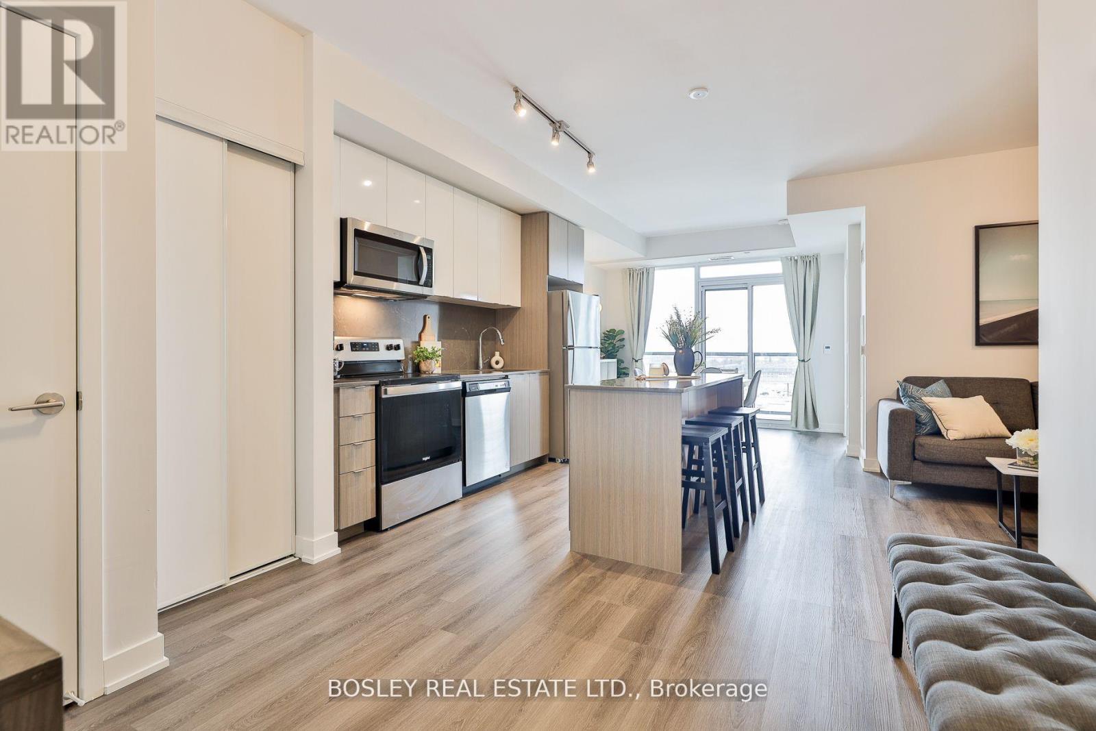 612 - 859 The Queensway, Toronto (Stonegate-Queensway), Ontario  M8Z 1N8 - Photo 2 - W12371114