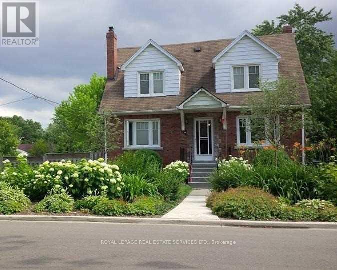 Main Fl - 1 Ash Crescent, Toronto, Ontario  M8W 1E2 - Photo 1 - W12374708