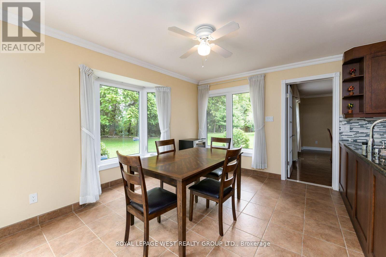 1745 Bridewell Court, Mississauga, Ontario  L5L 3R7 - Photo 16 - W12374732