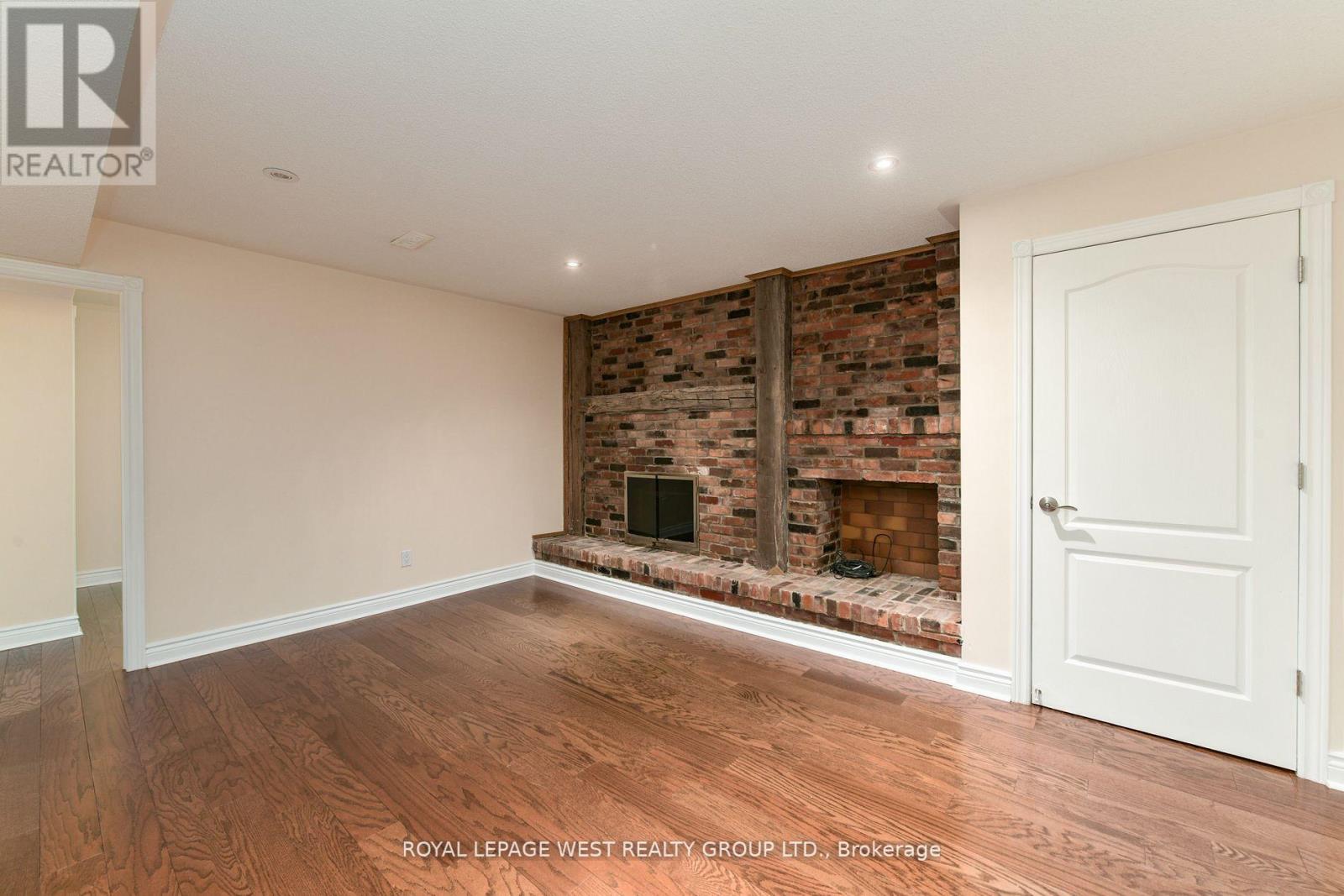 1745 Bridewell Court, Mississauga, Ontario  L5L 3R7 - Photo 27 - W12374732