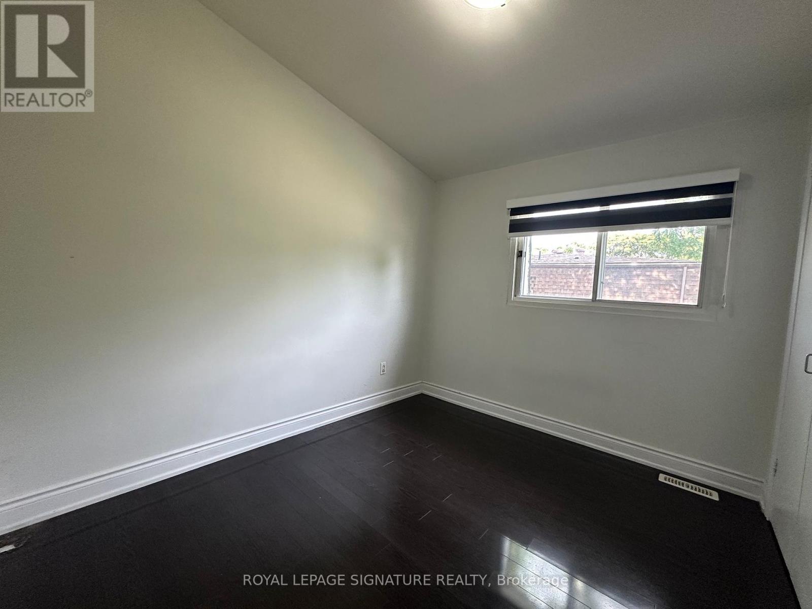 115 - 16 Litchfield Court, Toronto, Ontario  M9V 2A8 - Photo 12 - W12374761