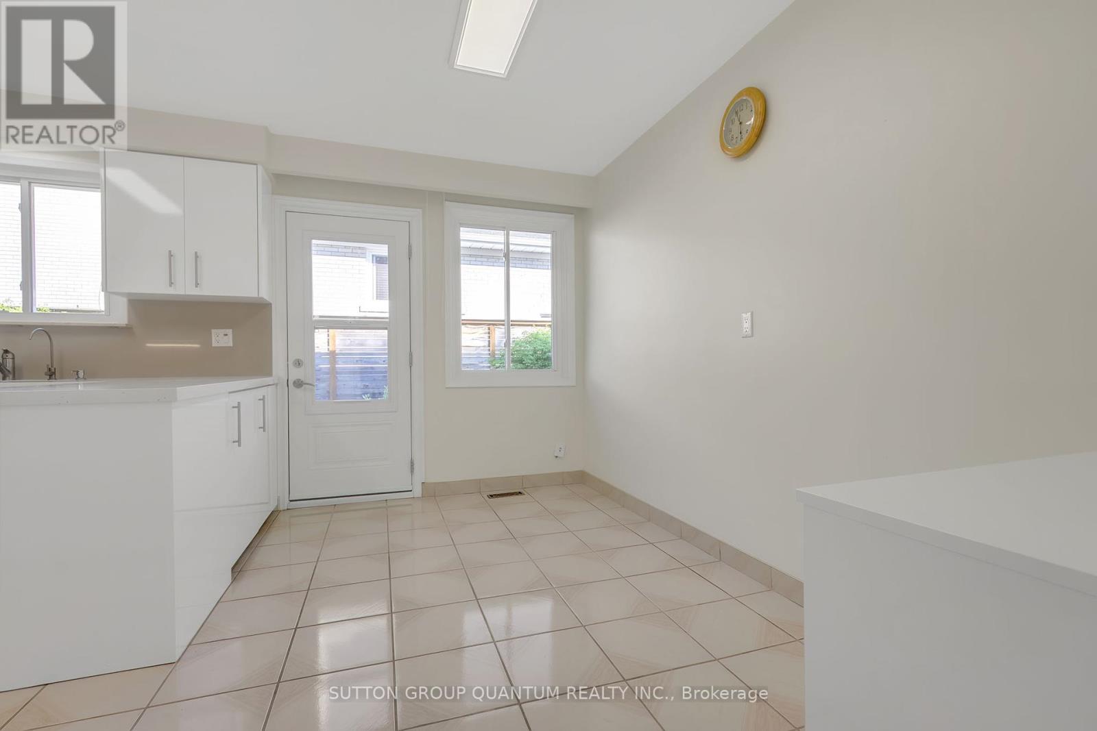 951 Streamway Crescent, Mississauga, Ontario  L4Y 2P3 - Photo 18 - W12374796