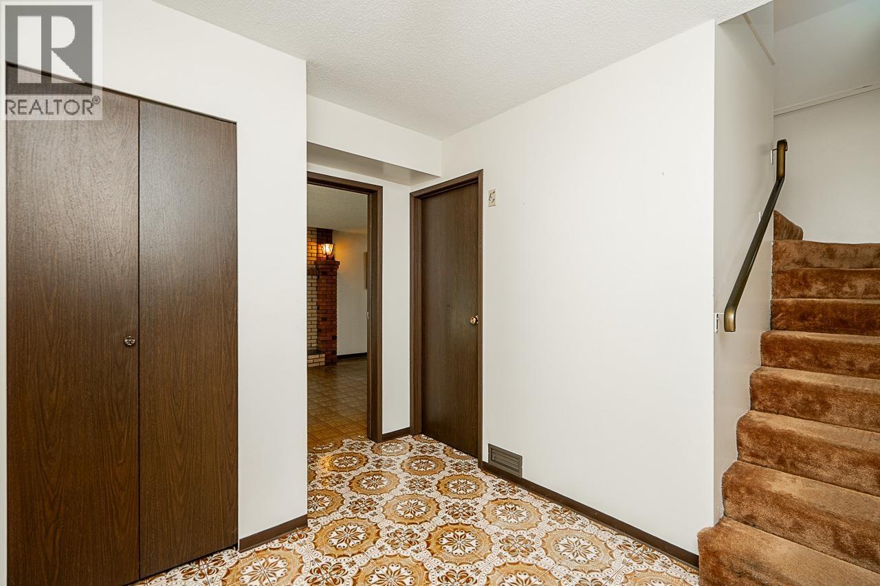 3487 Triumph Street, Vancouver, British Columbia  V5K 1T9 - Photo 2 - R3041836