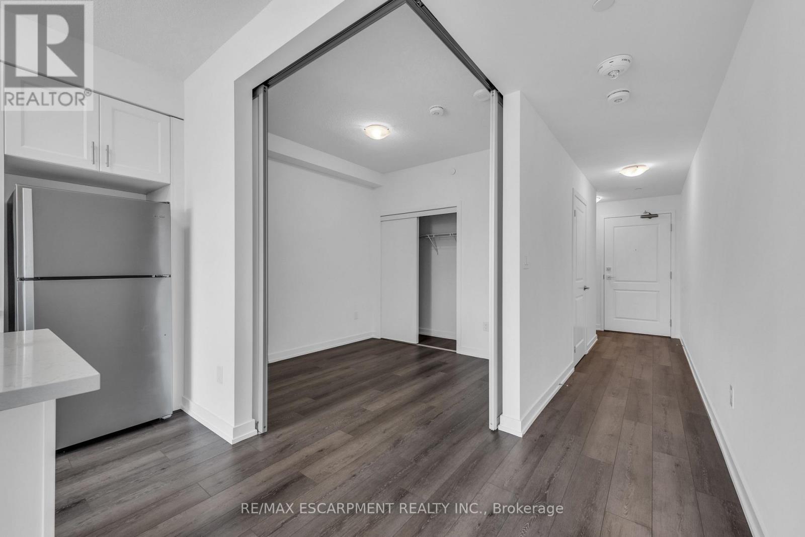 220 - 470 Dundas Street E, Hamilton, Ontario  L0R 2H4 - Photo 8 - X12374653