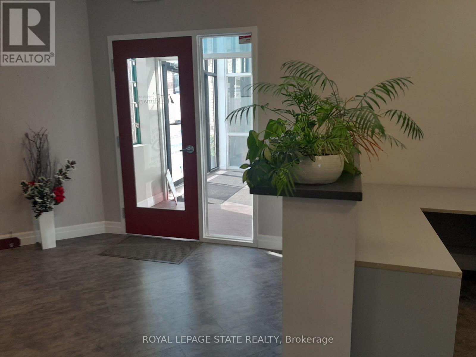 5 - 245 Argyle Street S, Haldimand, Ontario  N3W 1K7 - Photo 3 - X12374679
