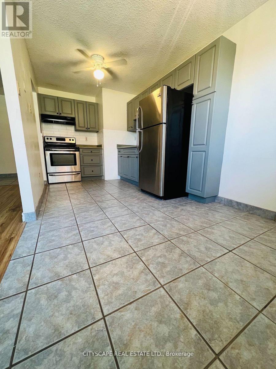 104 - 242 Oakdale Avenue, St. Catharines, Ontario  L2P 3K5 - Photo 13 - X12374701