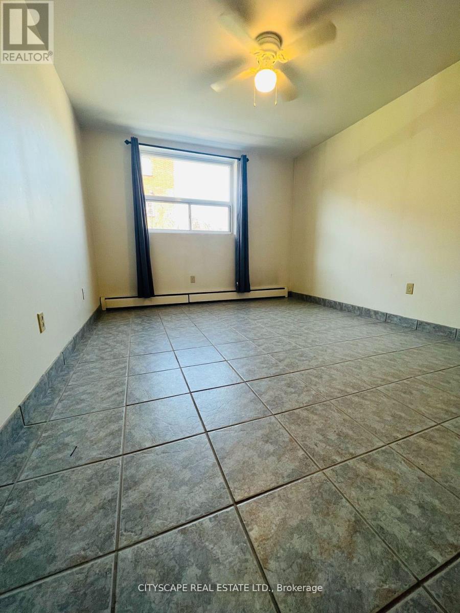 104 - 242 Oakdale Avenue, St. Catharines, Ontario  L2P 3K5 - Photo 19 - X12374701