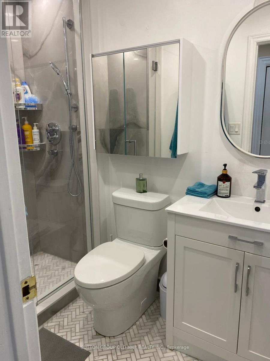 Split Unit - 14 Evergreen Drive, Guelph, Ontario  N1G 2M6 - Photo 13 - X12374840