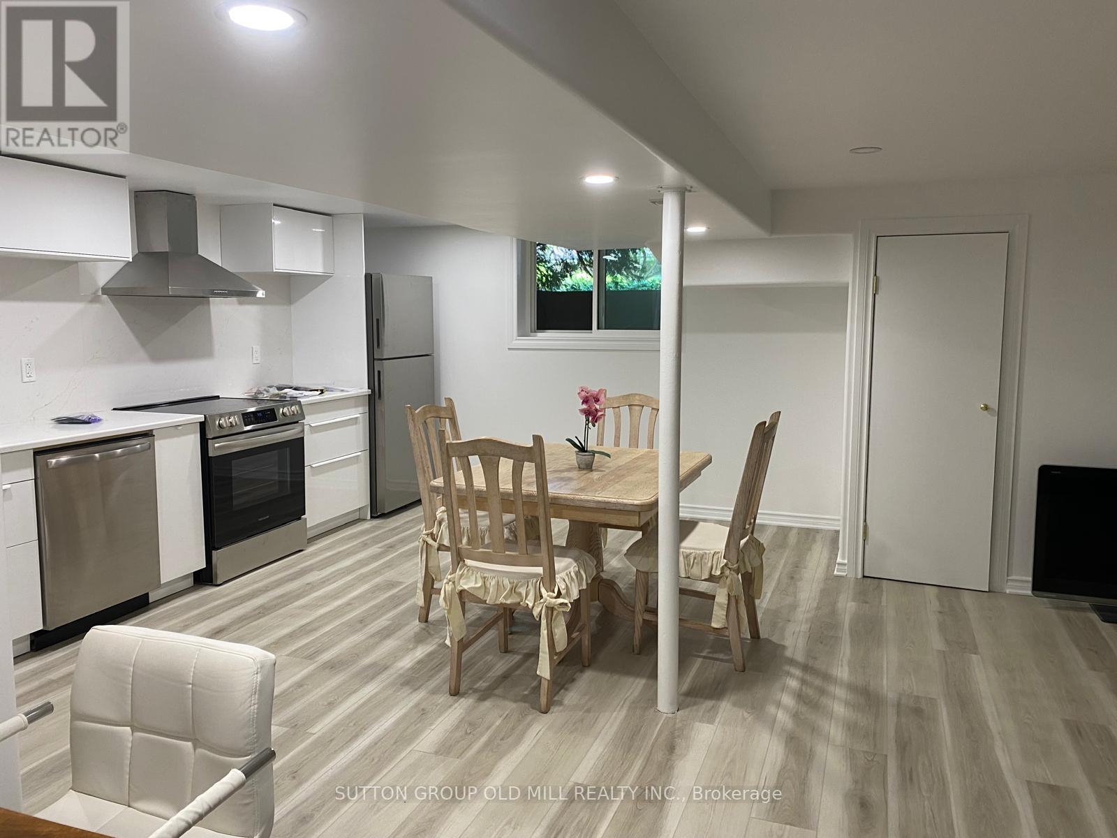 Split Unit - 14 Evergreen Drive, Guelph, Ontario  N1G 2M6 - Photo 2 - X12374840