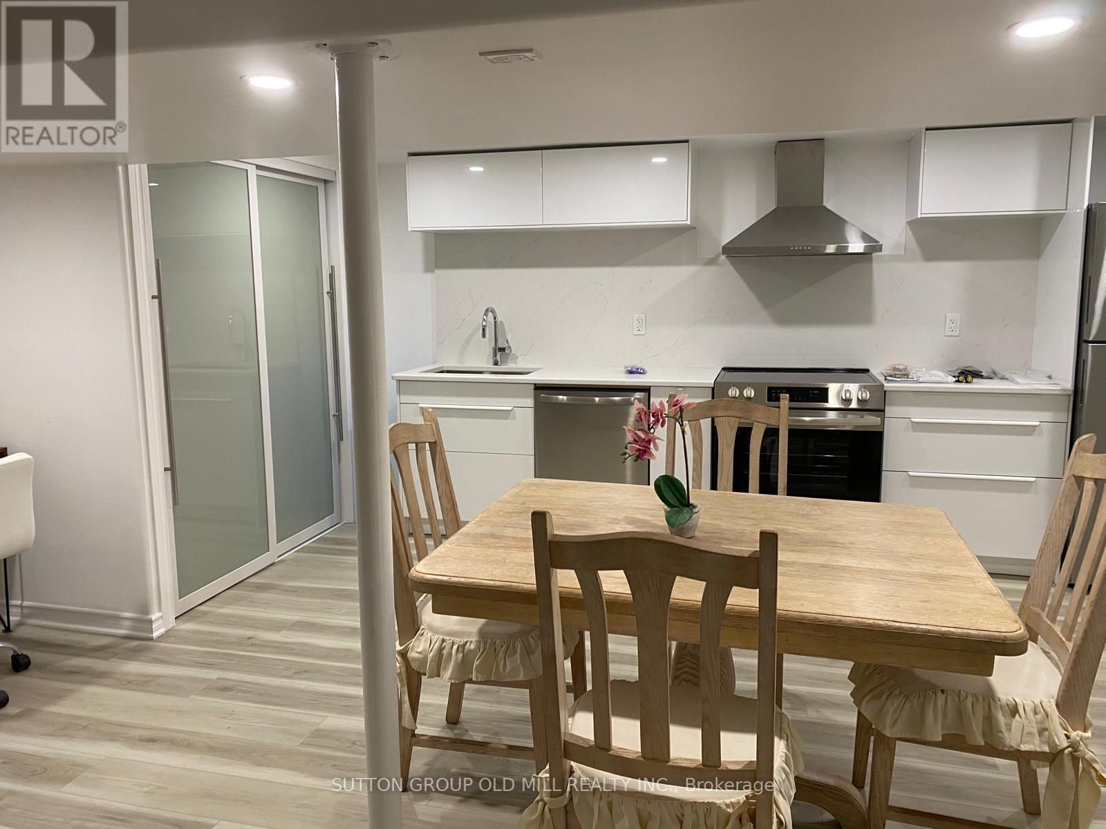 Split Unit - 14 Evergreen Drive, Guelph, Ontario  N1G 2M6 - Photo 5 - X12374840