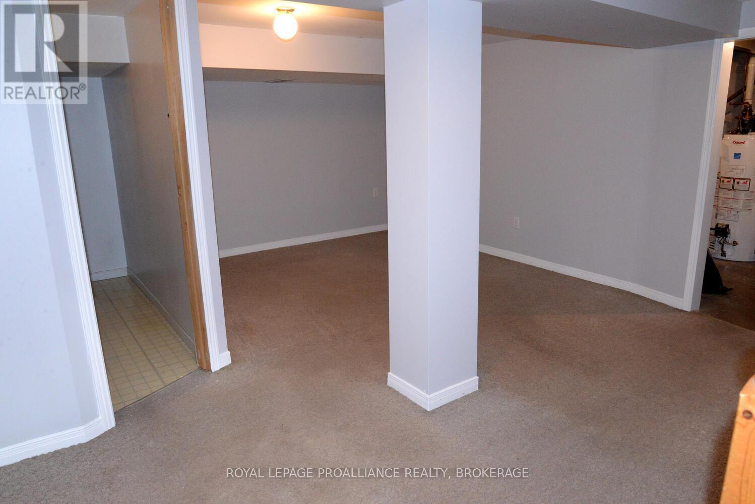 322 Meadowcrest Road, Kingston, Ontario  K7M 3S3 - Photo 22 - X12375072