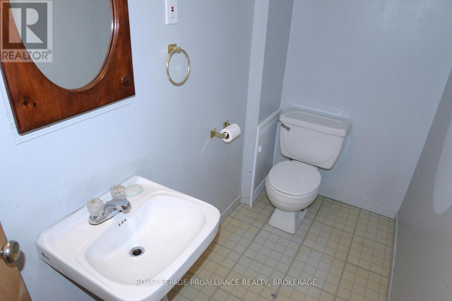 322 Meadowcrest Road, Kingston, Ontario  K7M 3S3 - Photo 25 - X12375072