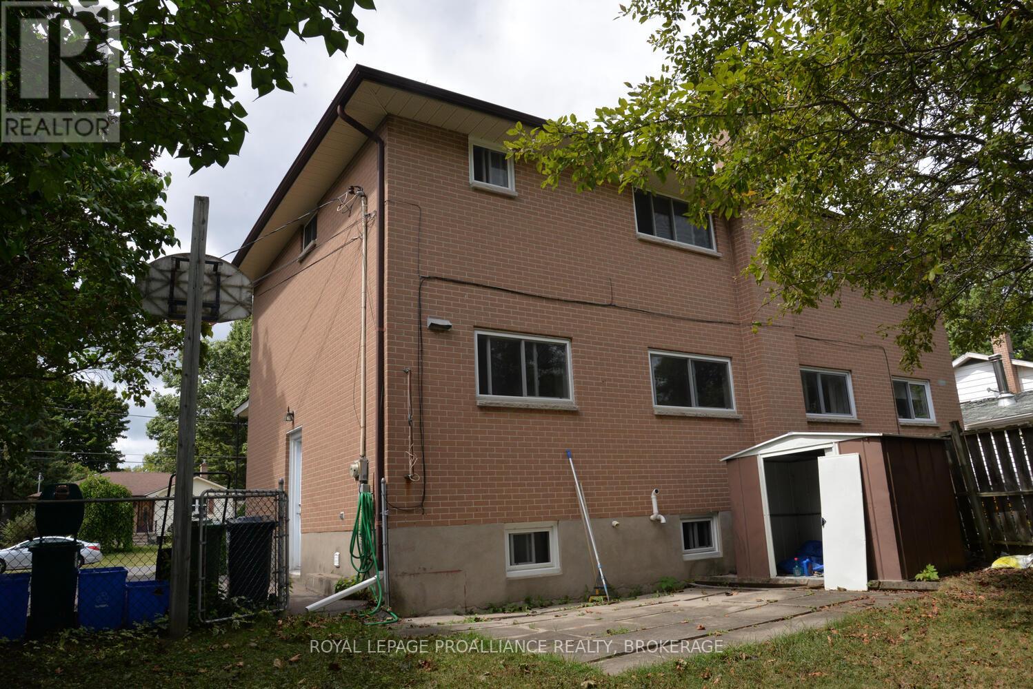 322 Meadowcrest Road, Kingston, Ontario  K7M 3S3 - Photo 32 - X12375072