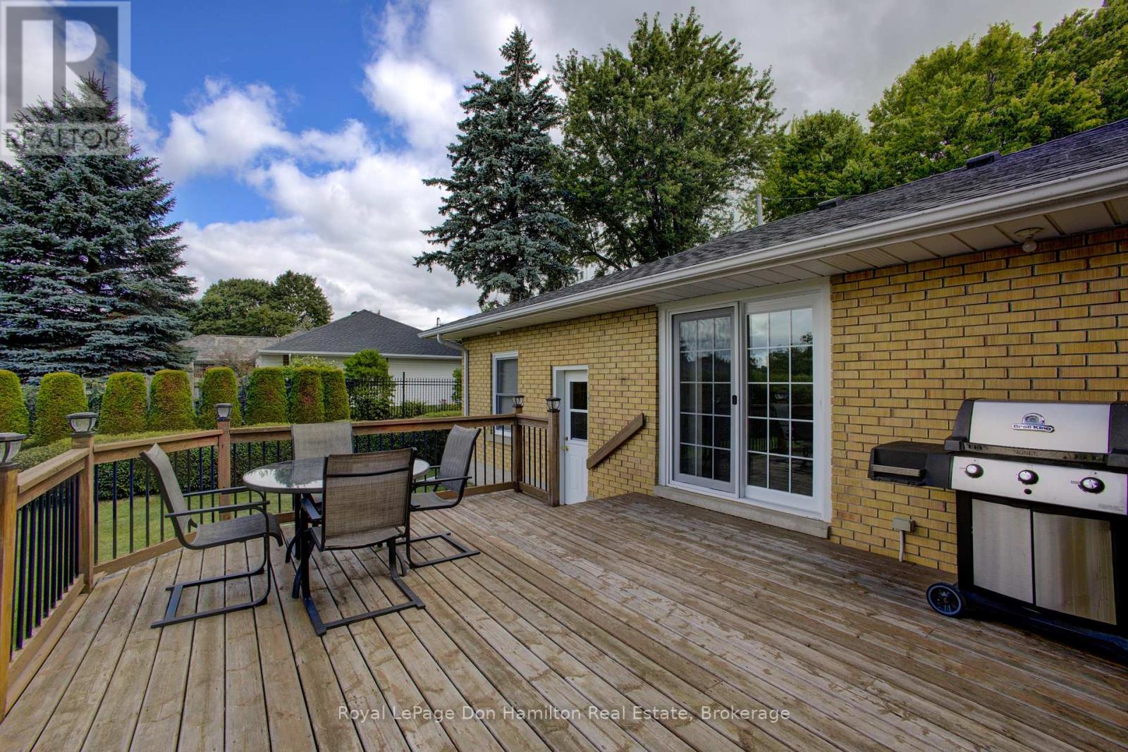 880 Winston Boulevard, North Perth (Listowel), Ontario  N4W 1P4 - Photo 27 - X12374596