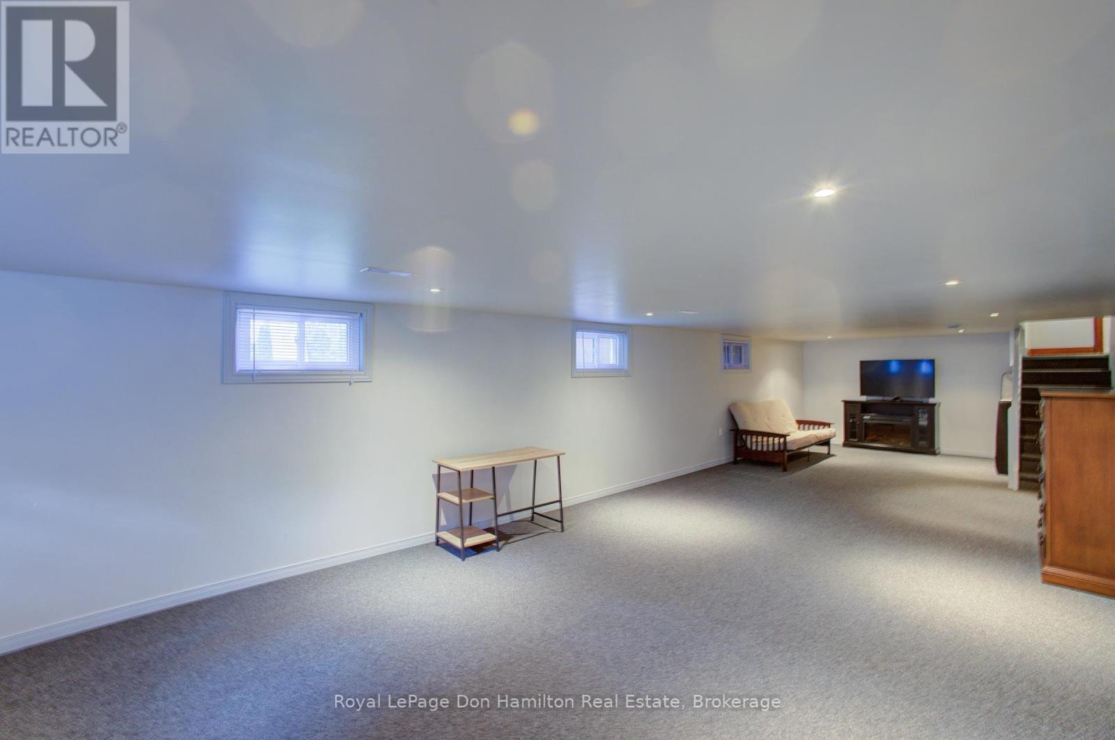 880 Winston Boulevard, North Perth (Listowel), Ontario  N4W 1P4 - Photo 33 - X12374596