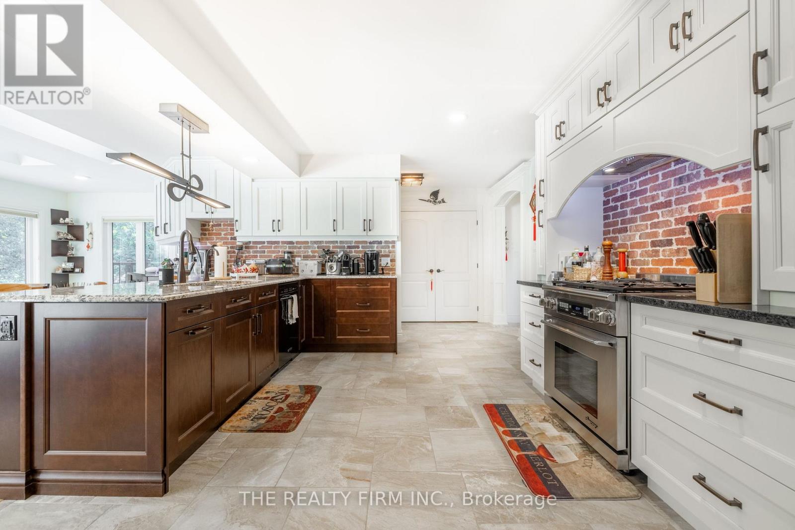 2294 Harris Road, Thames Centre, Ontario  N0L 1G5 - Photo 25 - X12375070