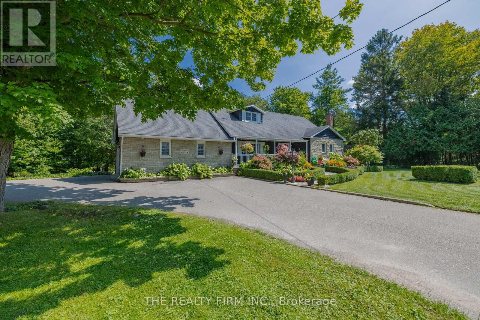 2294 Harris Road, Thames Centre, Ontario  N0L 1G5 - Photo 3 - X12375070