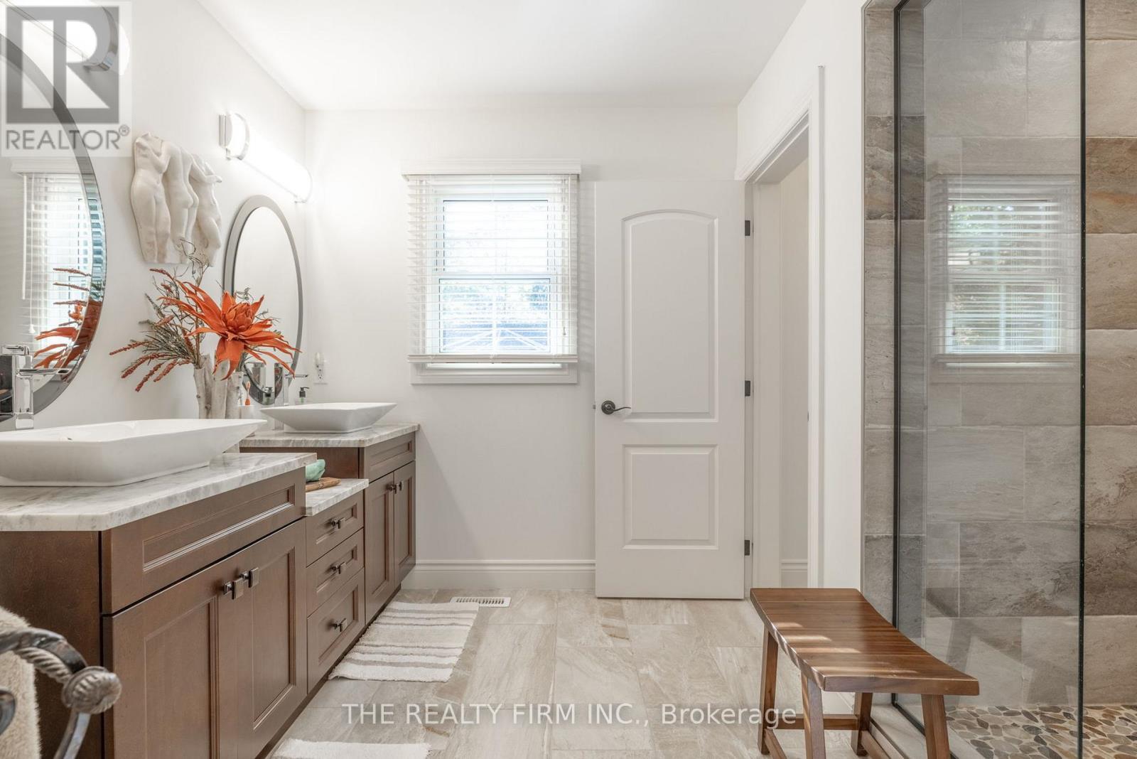 2294 Harris Road, Thames Centre, Ontario  N0L 1G5 - Photo 36 - X12375070