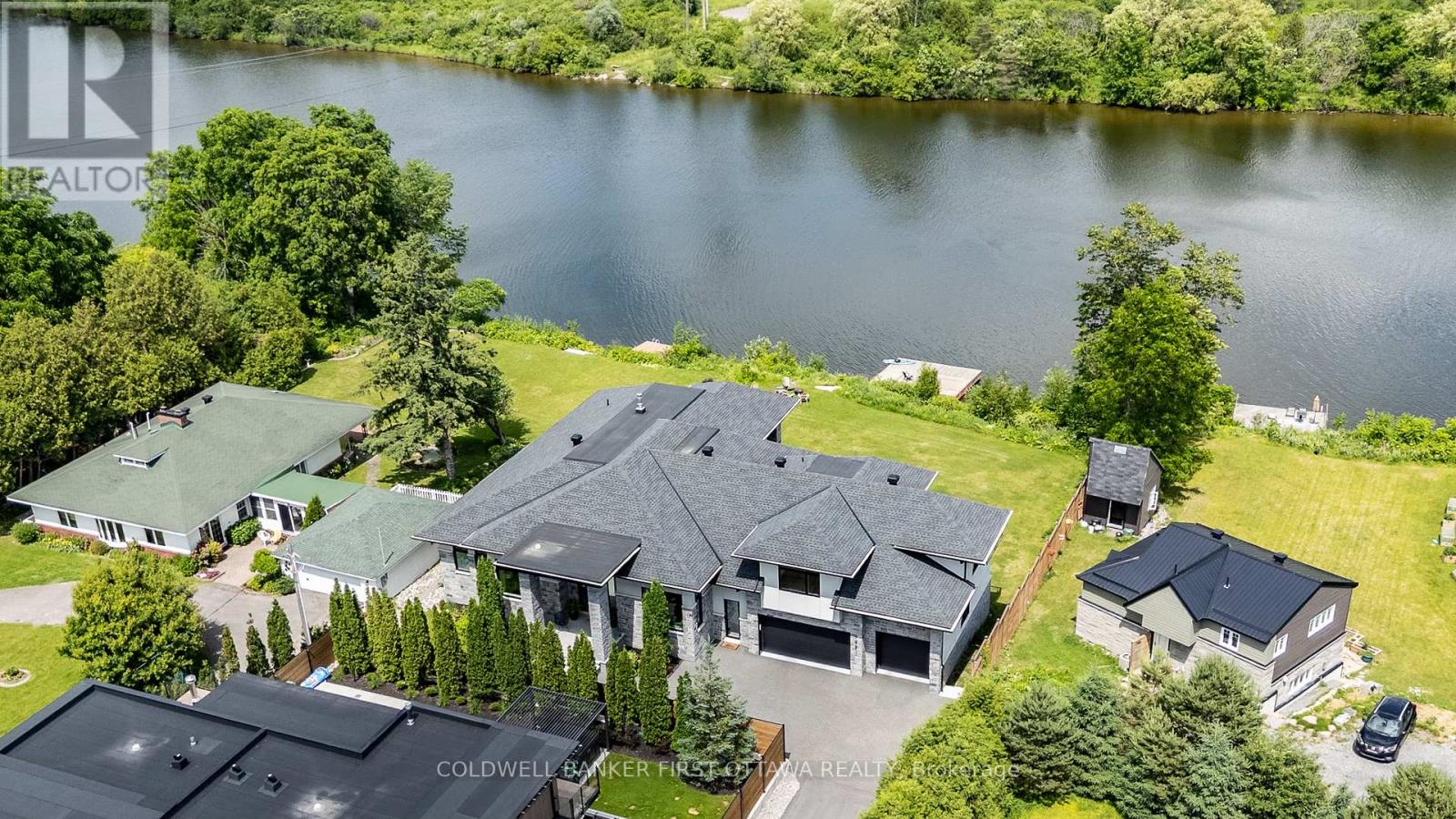 1981 Prince Of Wales Drive, Ottawa, Ontario  K2C 3J7 - Photo 45 - X12375026