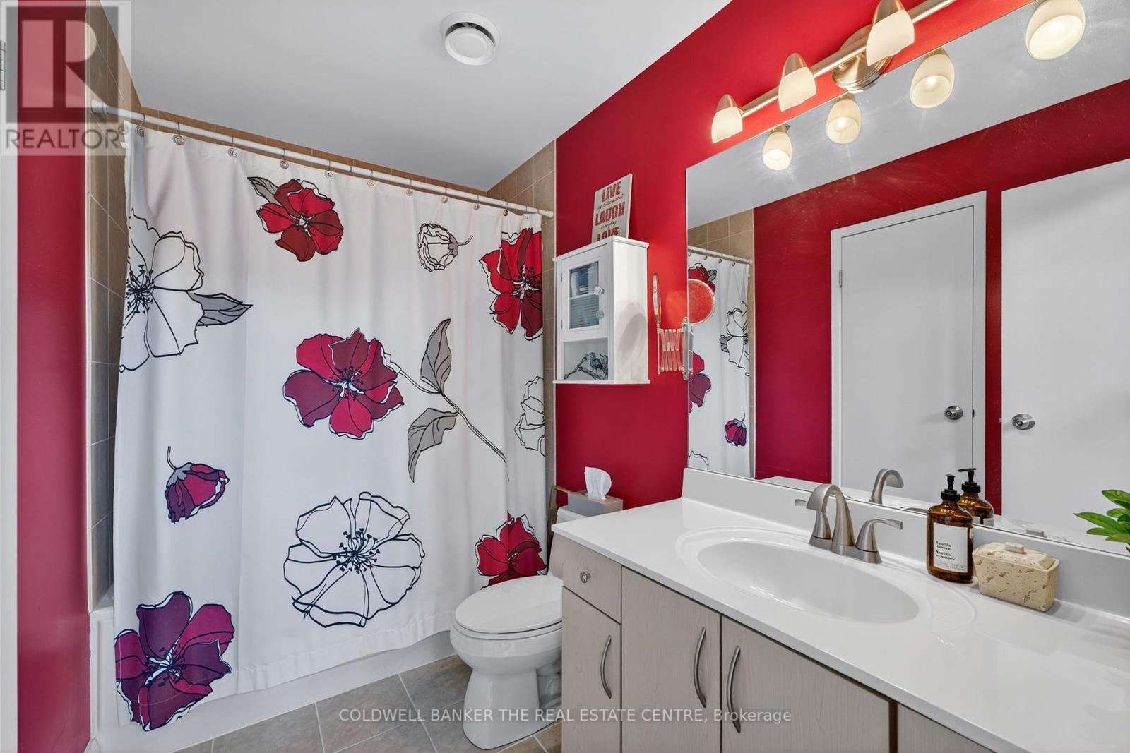 318 - 543 Timothy Street, Newmarket, Ontario  L3Y 1R1 - Photo 18 - N12369764