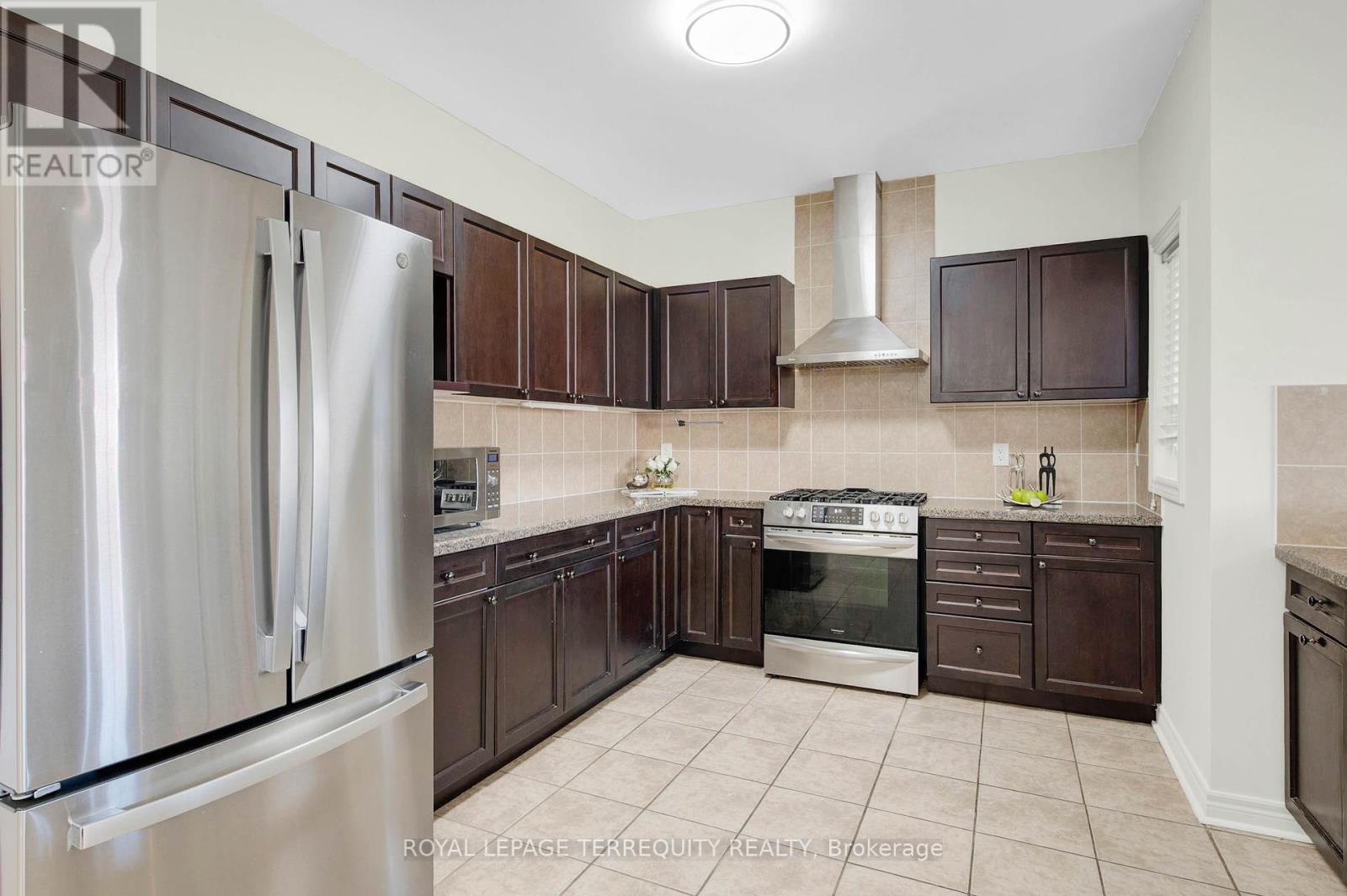 36 Crellin Street, Ajax, Ontario  L1Z 0P1 - Photo 16 - E12374921