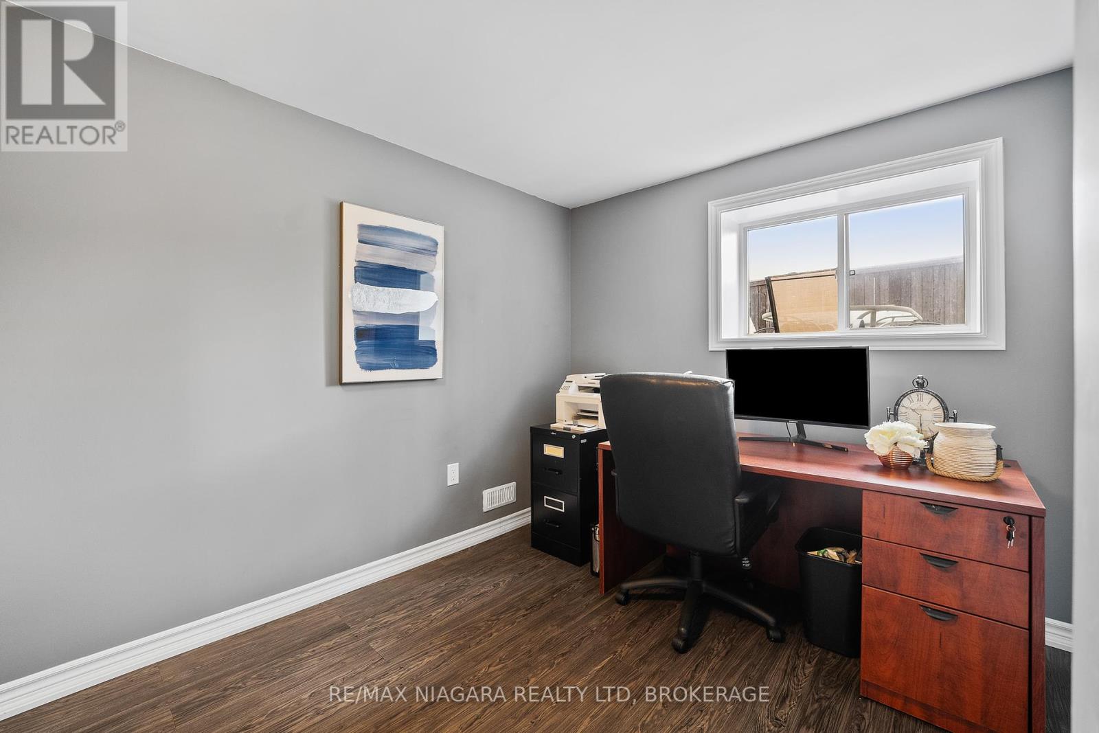 86 Parkside Drive, St. Catharines, Ontario  L2M 1M4 - Photo 25 - X12375001