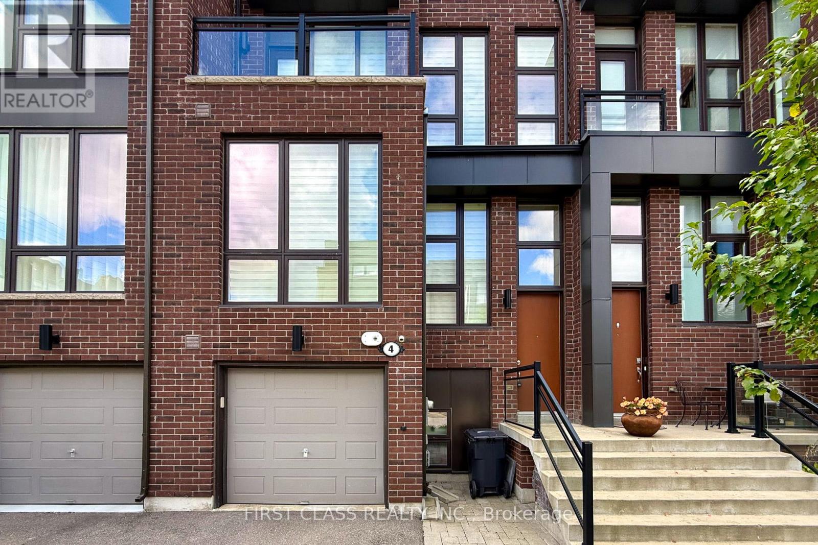 4 Allerton Road, Vaughan, Ontario  L4J 0K1 - Photo 4 - N12374534
