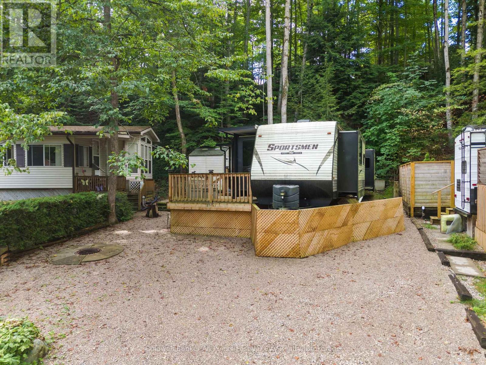 277 Shady Lane, Bluewater, Ontario  N0M 1G0 - Photo 6 - X12374952