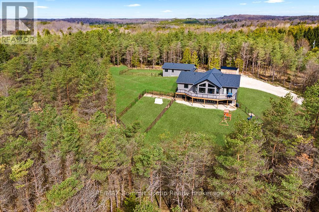 615690 HAMILTON LANE, West Grey, Ontario