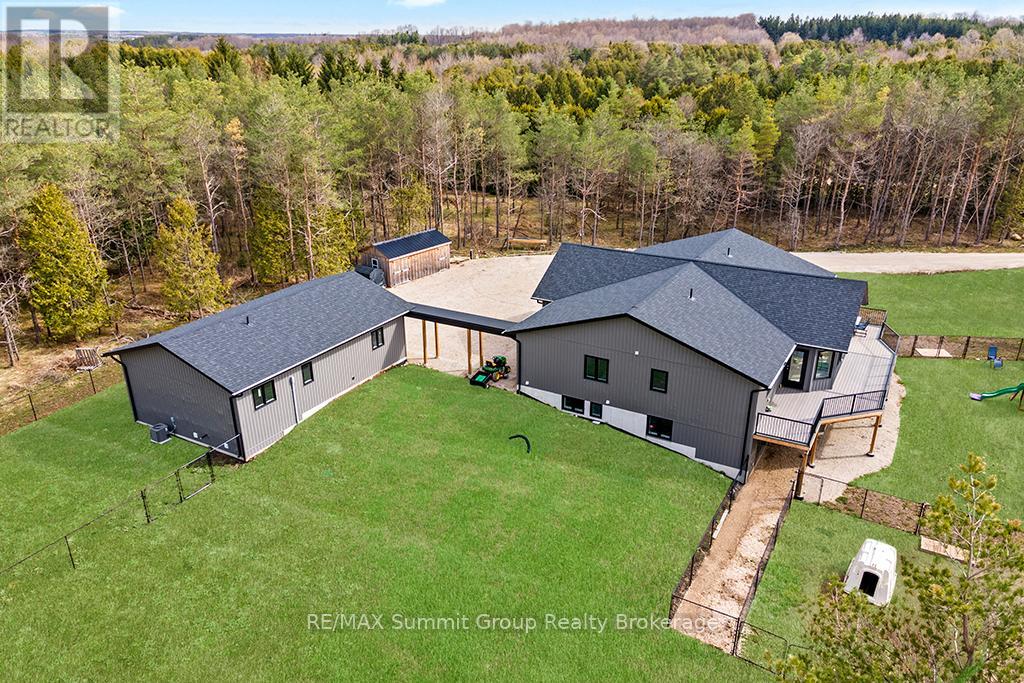 615690 Hamilton Lane, West Grey, Ontario  N0C 1H0 - Photo 2 - X12375056