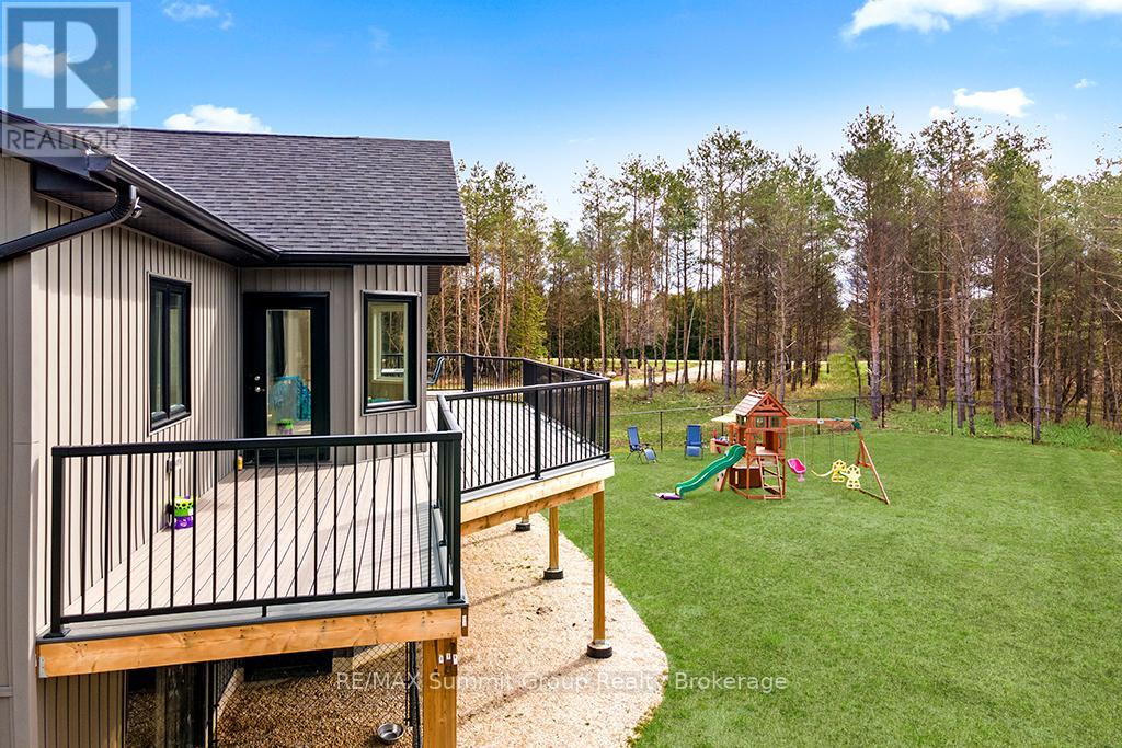 615690 Hamilton Lane, West Grey, Ontario  N0C 1H0 - Photo 29 - X12375056