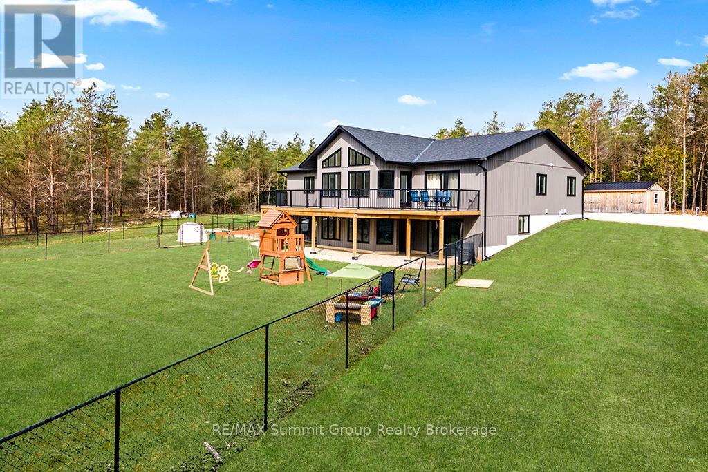 615690 Hamilton Lane, West Grey, Ontario  N0C 1H0 - Photo 30 - X12375056