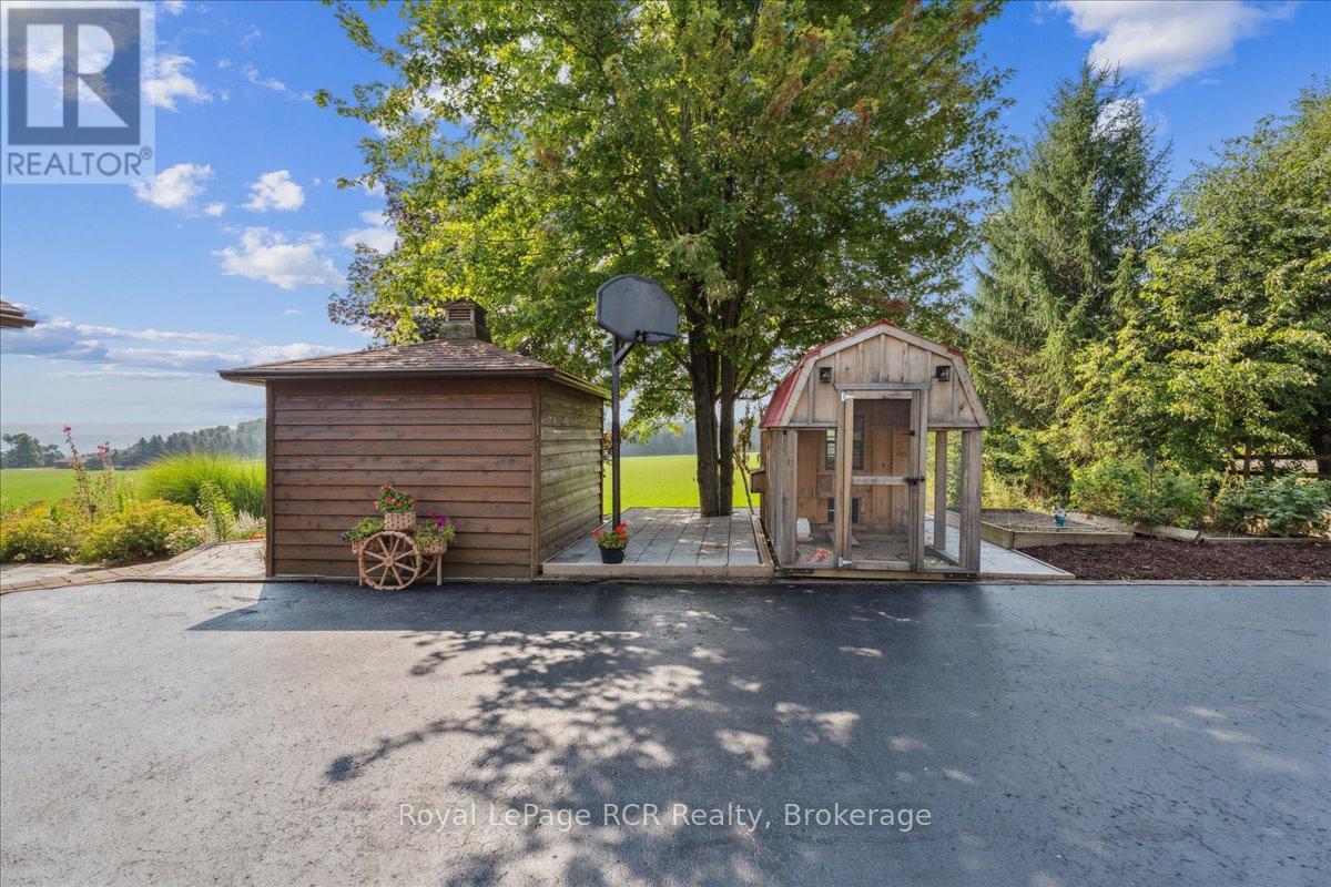 196313 Grey Road 7, Grey Highlands, Ontario  N4L 1W7 - Photo 6 - X12375086