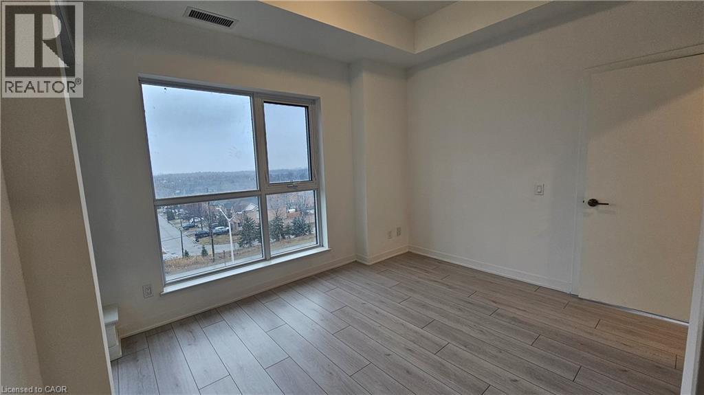 405 Dundas Street West Street, Oakville, Ontario  L6M 5P9 - Photo 23 - 40765228